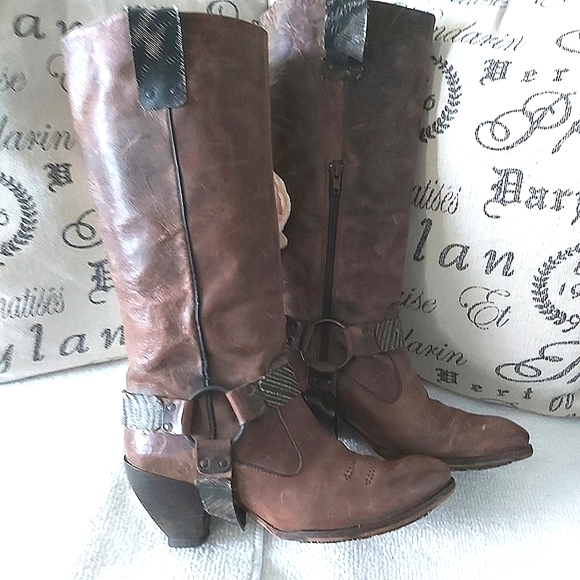 Rare U roads soft slouch leather western riding boots recycled tire like new - Picture 3 of 16